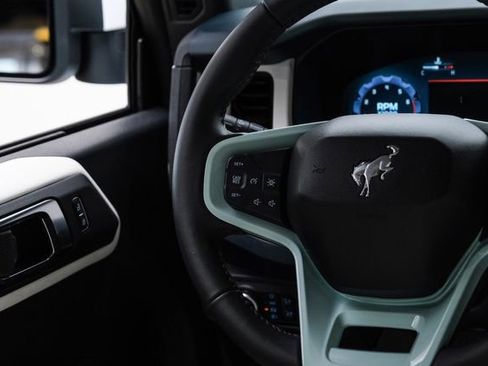 Used 2025 Ford Bronco Heritage Edition image 52