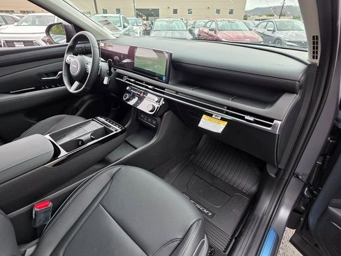 New 2025 Hyundai Tucson Limited image 9