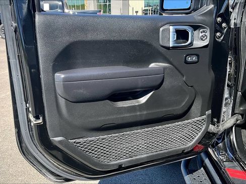 Used 2024 Jeep Wrangler Unlimited Rubicon AWD/4WD image 23