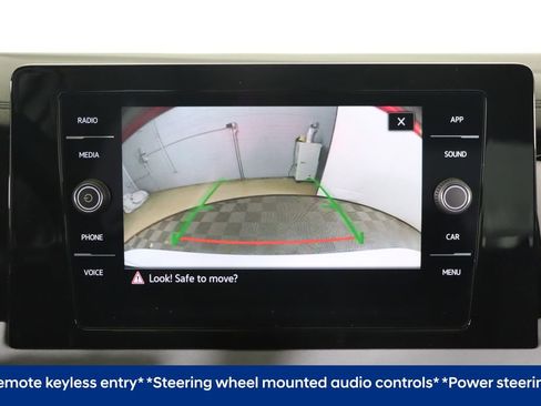 Used 2025 Volkswagen Jetta SE image 5