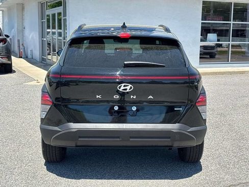 Certified 2025 Hyundai Kona SEL AWD/4WD image 4