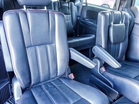 Used 2019 Dodge Grand Caravan GT image 29