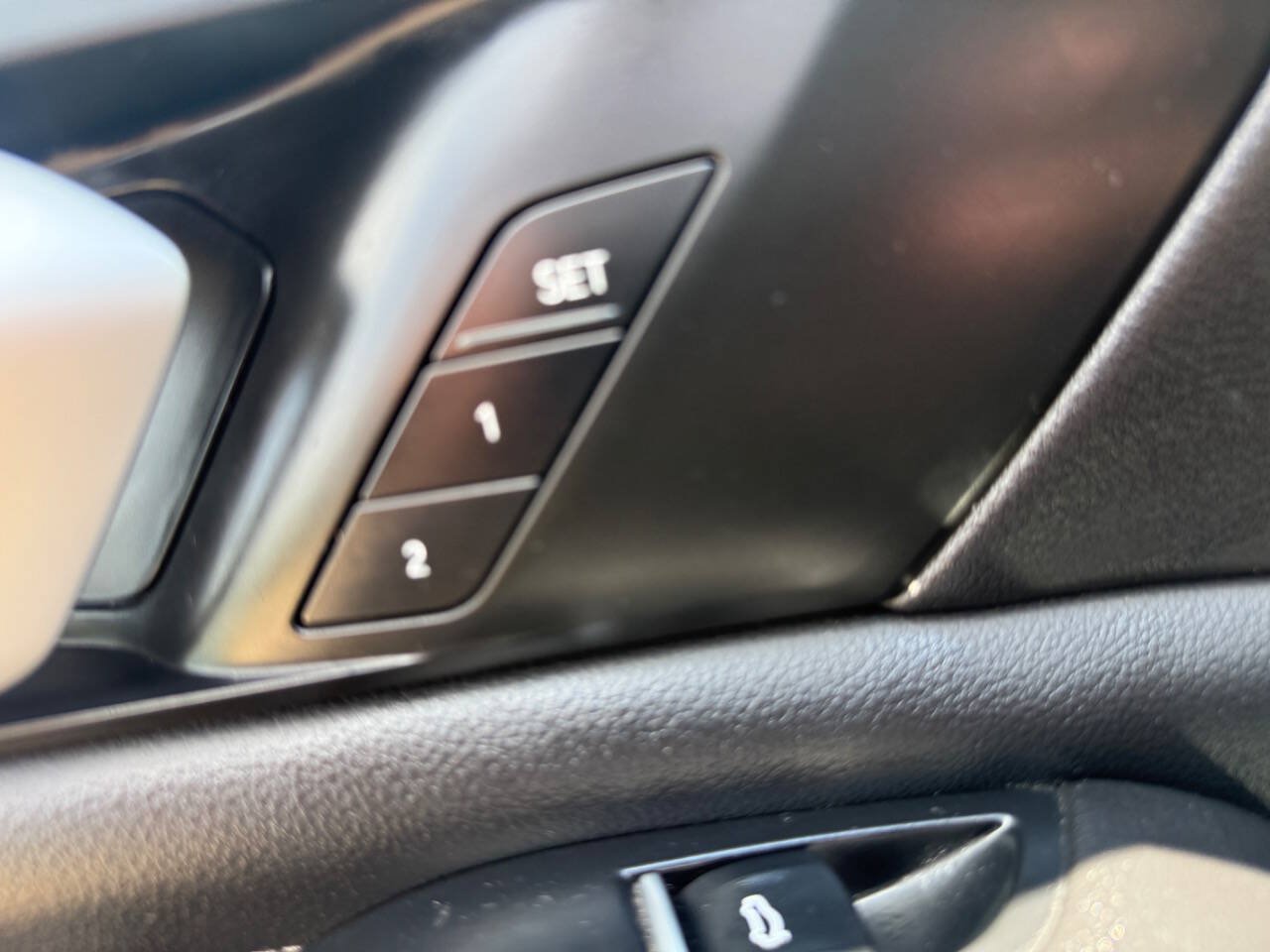 Used 2019 BMW X5 xDrive40i w/ Convenience Package AWD/4WD image 22