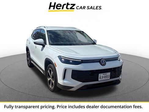 Used 2026 Volkswagen Tiguan SE AWD/4WD image 1