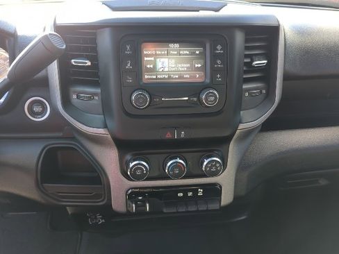 Used 2024 RAM 2500 Tradesman w/ Chrome Appearance Group image 9