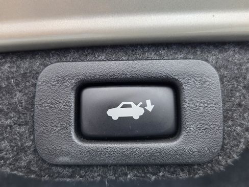 Used 2017 Lexus ES 350 w/ Luxury Package FWD image 16