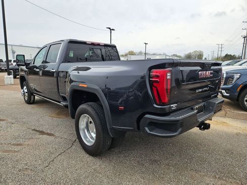 Used 2024 GMC Sierra 3500 Denali w/ Denali Reserve Package image 3