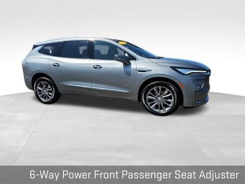 Used 2024 Buick Enclave Avenir w/ Avenir Technology Package image 27