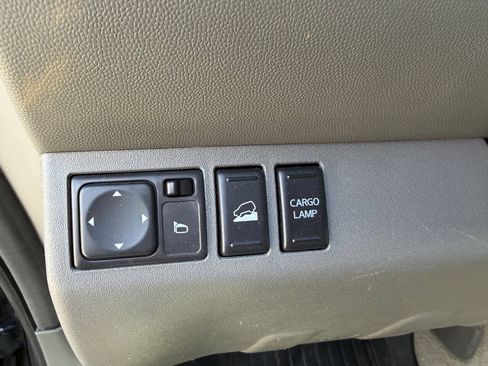 Used 2014 Nissan Frontier SV w/ SV Value Truck Package AWD/4WD image 26