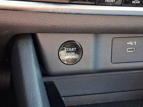 Used 2024 Nissan Rogue SV FWD image 31