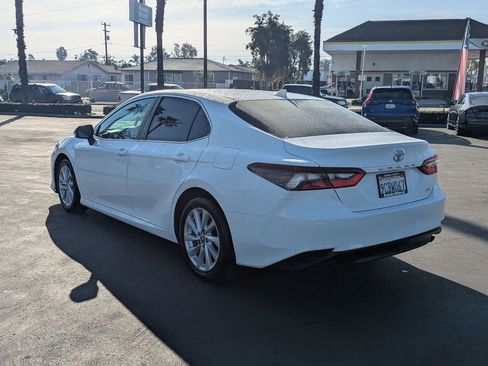 Used 2022 Toyota Camry LE image 17