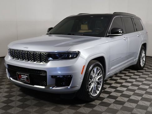 Used 2024 Jeep Grand Cherokee L Summit w/ Advanced Protech Group IV image 14