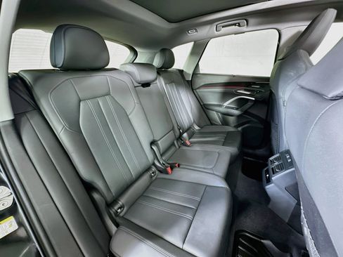 Used 2025 Audi Q5 Premium Plus w/ Premium Plus AWD/4WD image 27