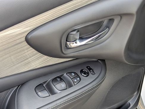 Used 2016 Nissan Murano S AWD/4WD image 11