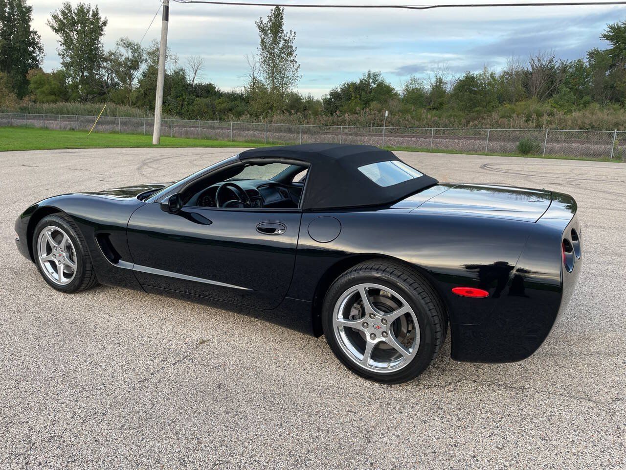 Used 2003 Chevrolet Corvette Convertible w/ Preferred Equipment Group1 RWD image 50