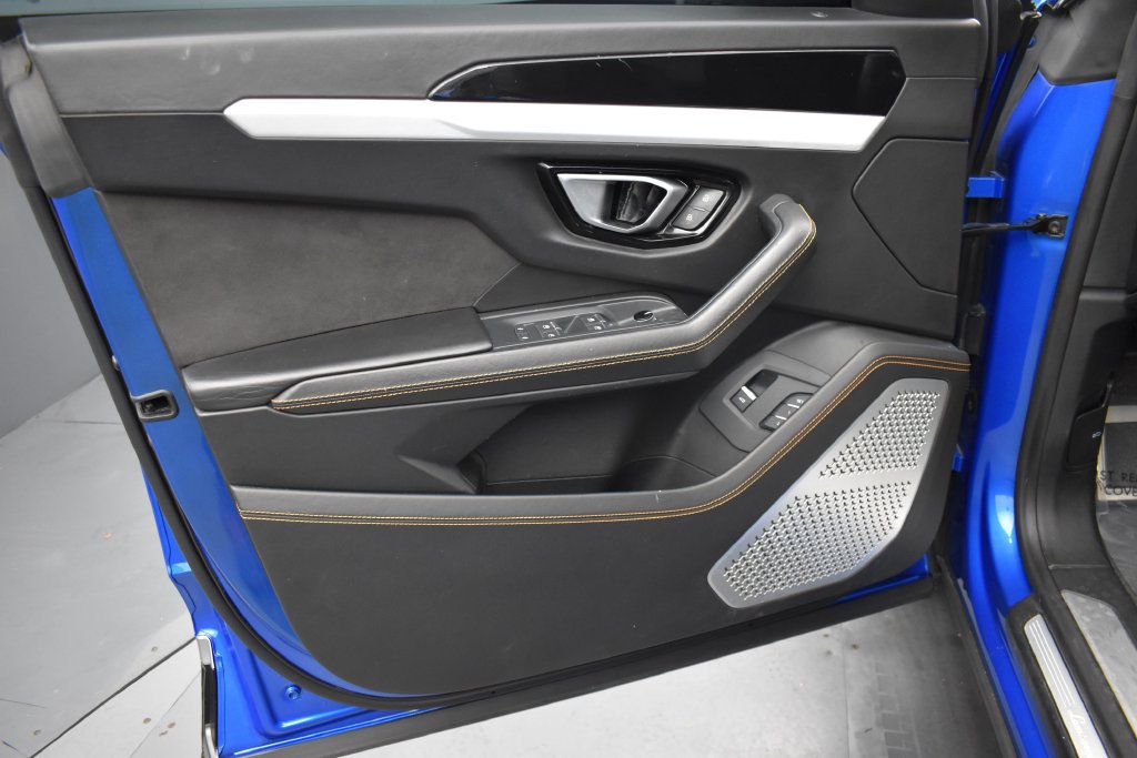 Used 2020 Lamborghini Urus AWD/4WD image 5