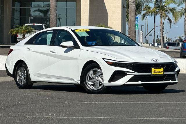 Certified 2026 Hyundai Elantra SE FWD image 2