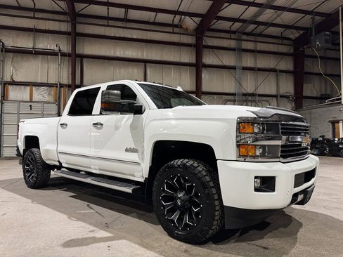 Used 2016 Chevrolet Silverado 2500 High Country w/ Duramax Plus Package image 1