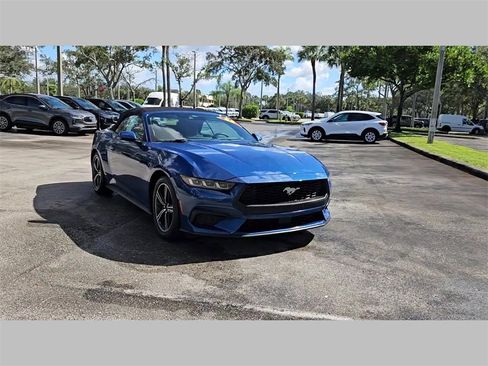 Used 2024 Ford Mustang Convertible image 40