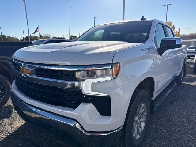 Used 2025 Chevrolet Silverado 1500 LT w/ Work Truck Package AWD/4WD image 8