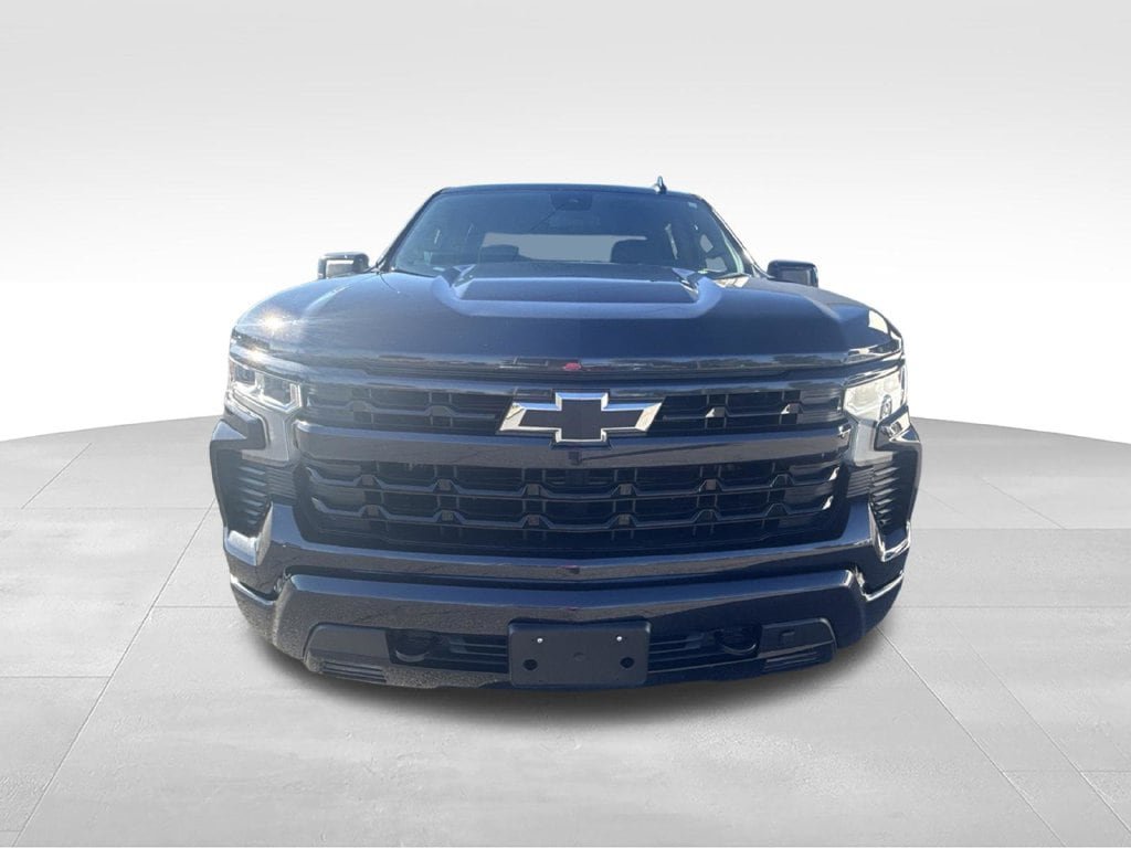 Used 2024 Chevrolet Silverado 1500 RST w/ Z71 Off-Road Package AWD/4WD image 3