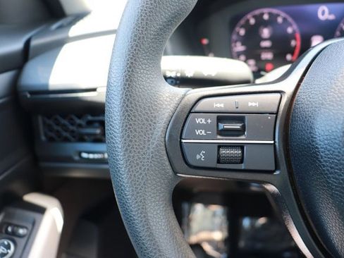 Certified 2025 Honda Accord LX image 19