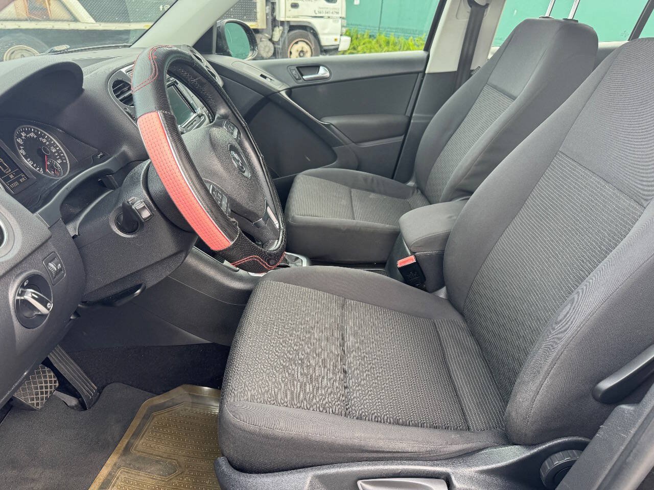 Used 2015 Volkswagen Tiguan S FWD image 12