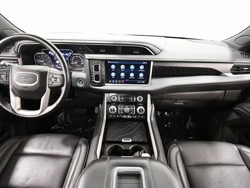 Used 2021 GMC Yukon XL Denali image 3