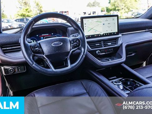 Used 2025 Ford Explorer Platinum w/ LUX Leather Package AWD/4WD image 28