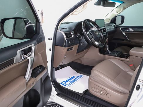 Used 2022 Lexus GX 460 Premium AWD/4WD image 3