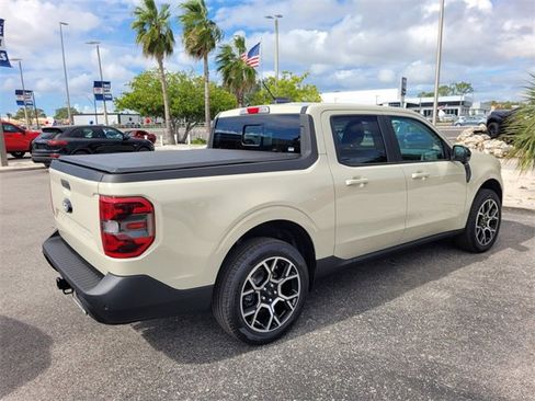 Used 2025 Ford Maverick Lariat w/ 4K Tow Package image 13