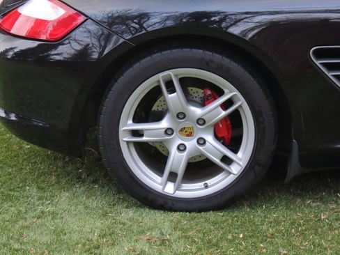 Used 2005 Porsche Boxster S image 13