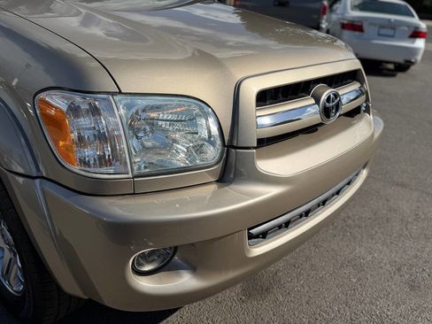 Used 2005 Toyota Sequoia SR5 RWD image 45