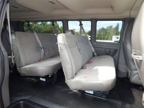Used 2019 Chevrolet Express 3500 LT w/ LT Preferred Equipment Group RWD image 14