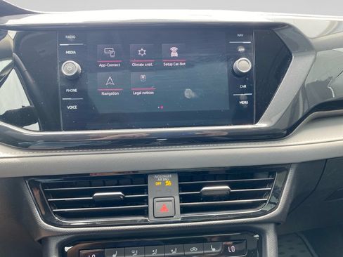 Used 2022 Volkswagen Taos SEL AWD/4WD image 28