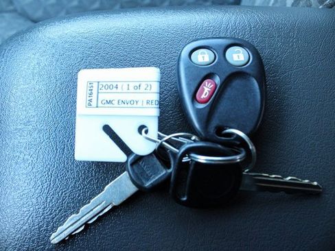 Used 2004 GMC Envoy XUV SLE w/ 1SB Preferred Equipment Group image 28