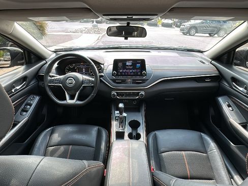 Used 2022 Nissan Altima 2.5 SR w/ Midnight Edition Package FWD image 27