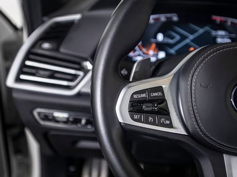 Used 2021 BMW X5 xDrive40i w/ M Sport Package AWD/4WD image 38