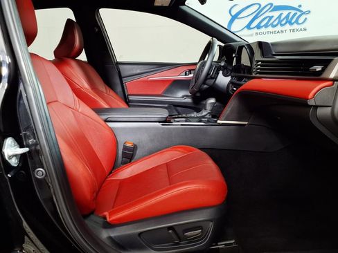 Used 2025 Toyota Camry XSE w/ Premium Package image 11