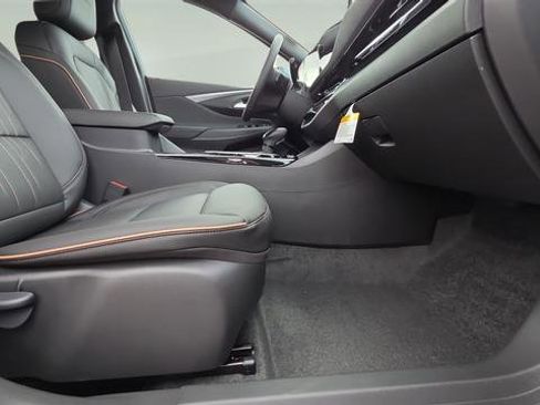 New 2026 Buick Envista Avenir image 17