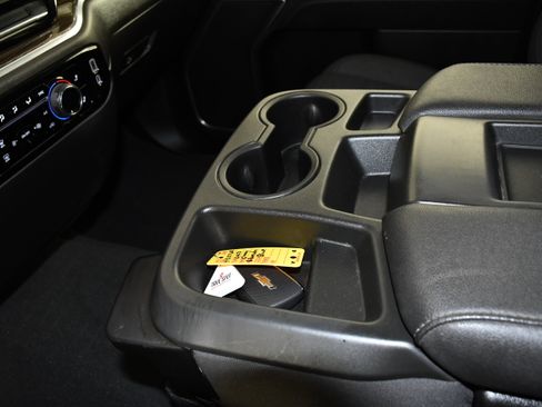 Used 2022 Chevrolet Silverado 1500 LT AWD/4WD image 33