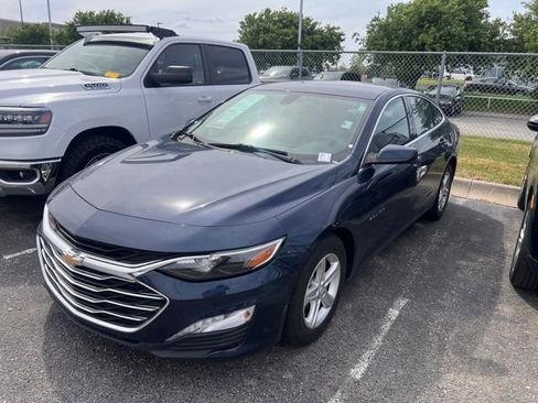 Used 2022 Chevrolet Malibu LT FWD image 3