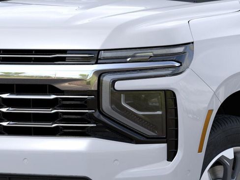 New 2026 Chevrolet Suburban LT image 34