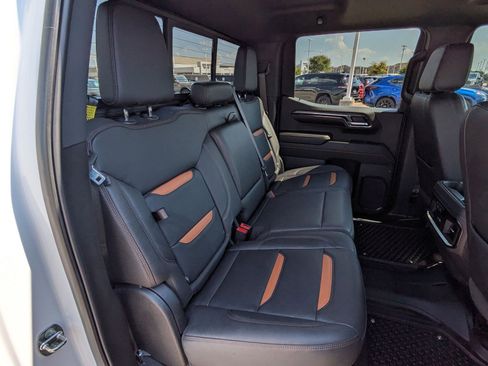 Used 2024 GMC Sierra 1500 AT4 image 34