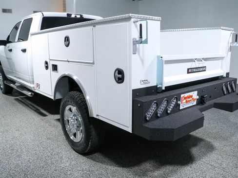 Used 2024 RAM 2500 Tradesman w/ Chrome Appearance Group AWD/4WD image 10