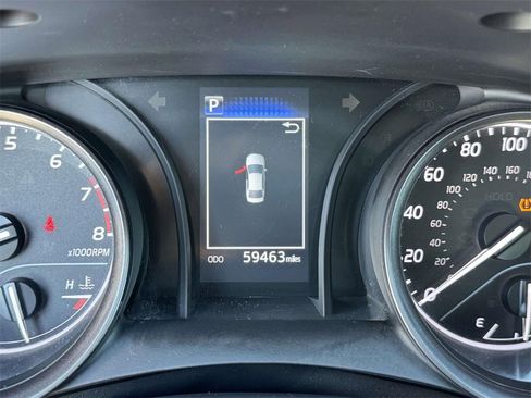 Used 2023 Toyota Camry SE image 12