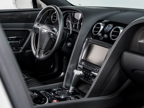 Used 2018 Bentley Flying Spur S V8 image 30