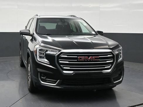 Used 2023 GMC Terrain SLT w/ LPO, Floor Liner Package FWD image 7