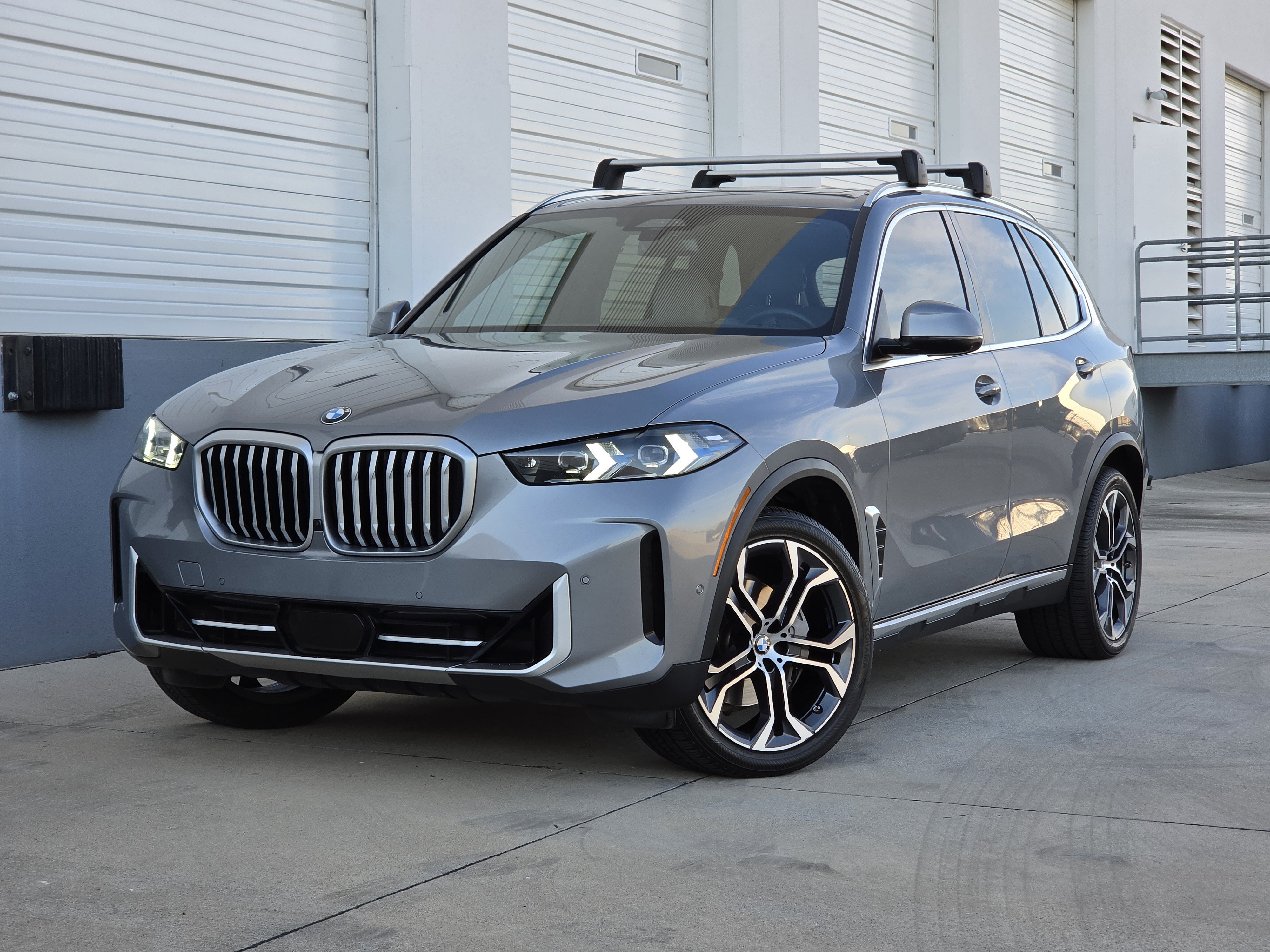 Used 2024 BMW X5 sDrive40i w/ Premium Package RWD image 1