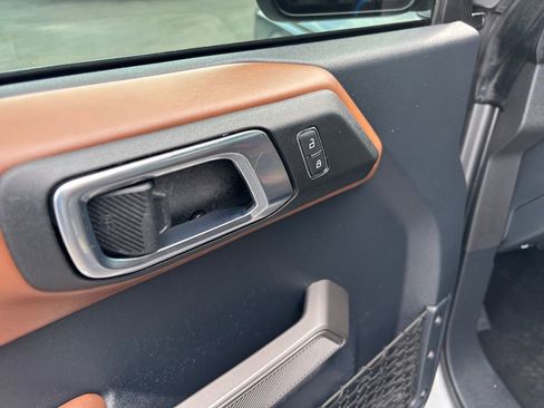 Used 2022 Ford Bronco Outer Banks AWD/4WD image 23